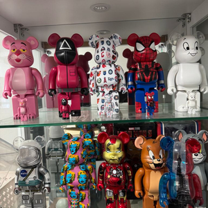 베어브릭 400,100 일괄 판매합니다. 이미지