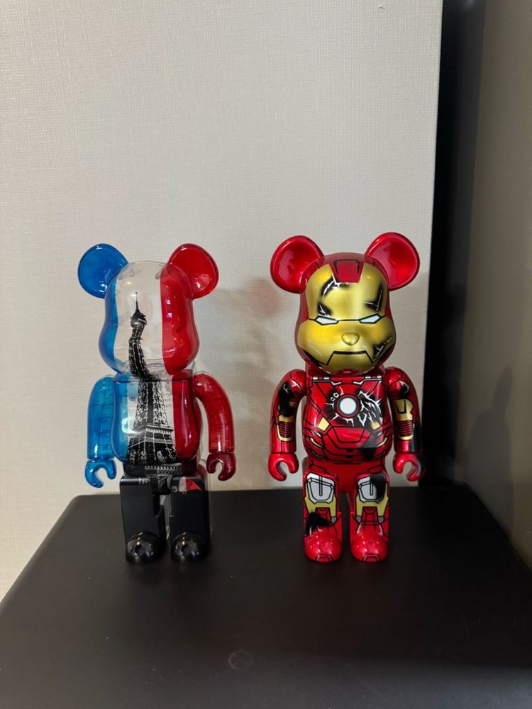 베어브릭 400,100 일괄 판매합니다. 이미지