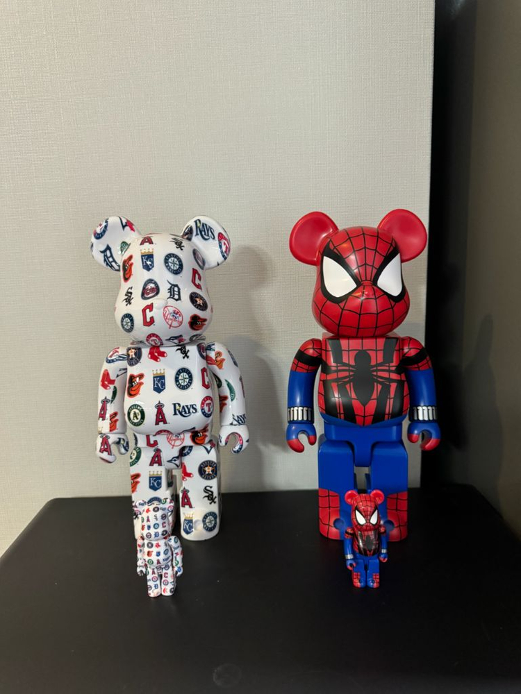 베어브릭 400,100 일괄 판매합니다. 이미지