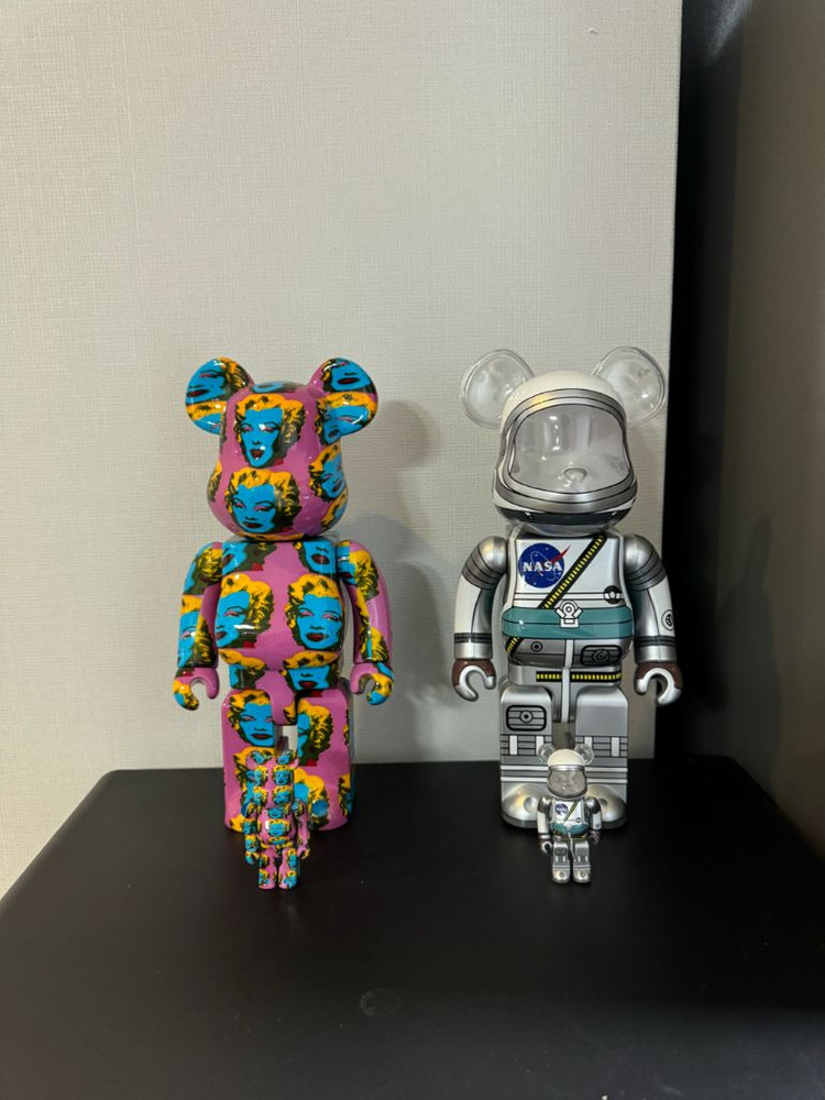 베어브릭 400,100 일괄 판매합니다. 이미지