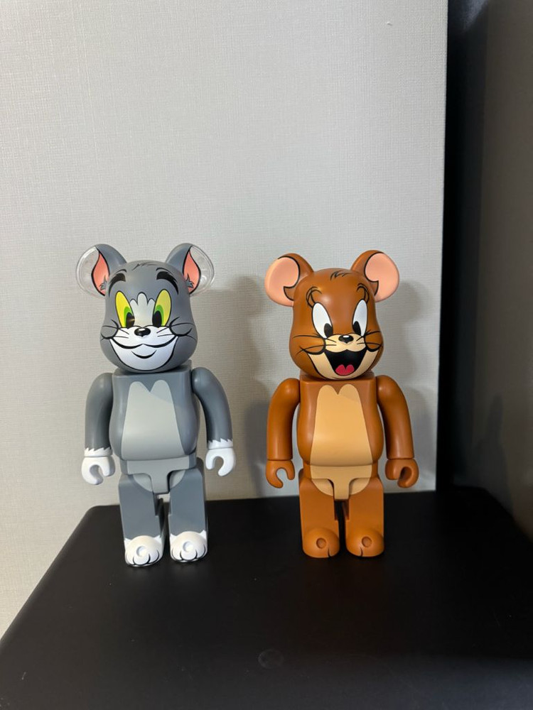 베어브릭 400,100 일괄 판매합니다. 이미지