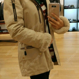 매장가 140만원) 산드로 sandro 리얼양털 금장야상 패딩 ( 마쥬 한섬 랑방 타임 sjsj 마인 띠어리 cos