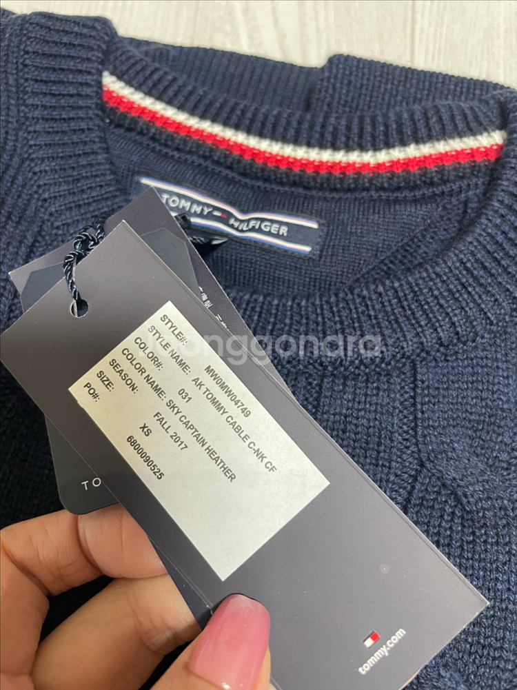 새상품 타미힐피거 꽈배기 니트--1
