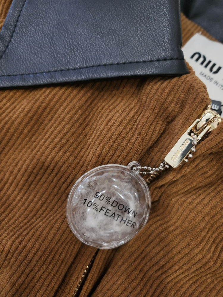 미우 코듀로이 구스패딩--6