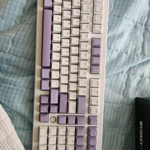 단순개봉 FF101 CNC알루미늄 키보드 이미지