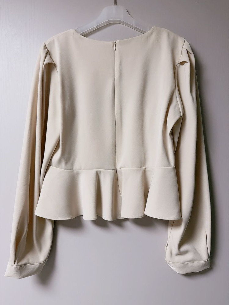 (무료배송) 스퀘어넥 프릴 퍼프 블라우스 아이베이지--3