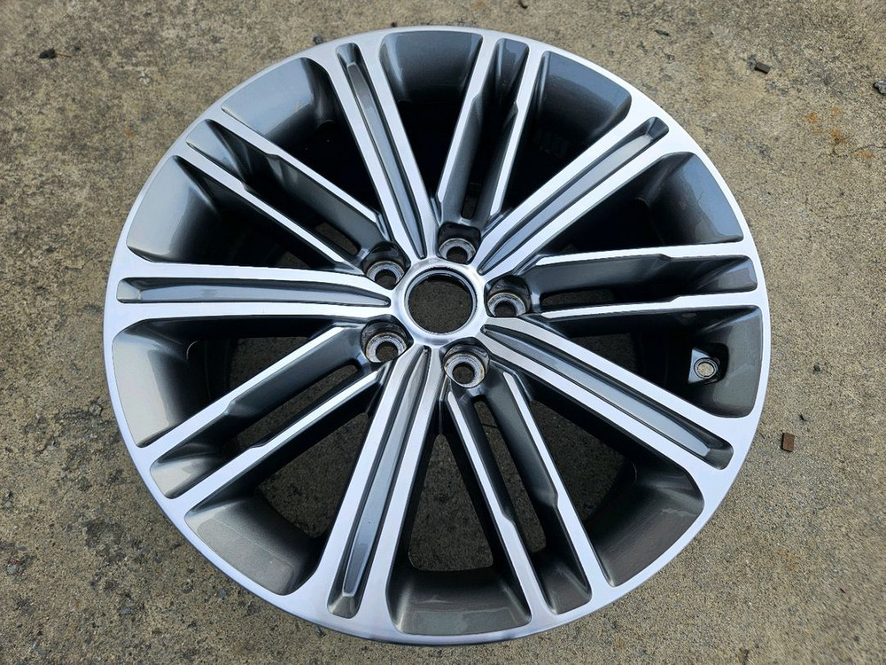 제네시스 DH,G80 18인치 순정휠 한짝 판매 이미지