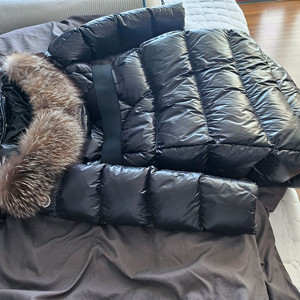 몽클레어 리바퍼롱 블랙 1