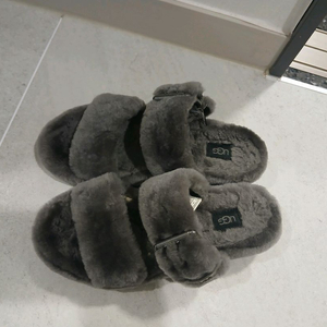 어그 퍼 슬리퍼