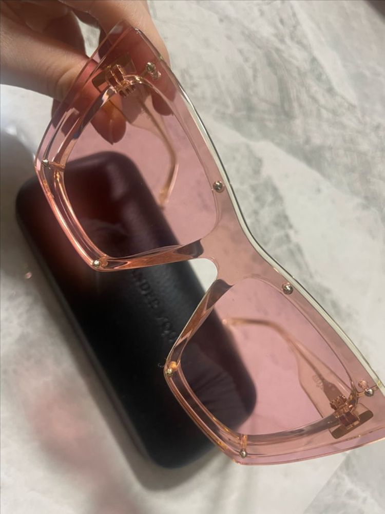 알렉산더 맥퀸 핑크 선글라스--2