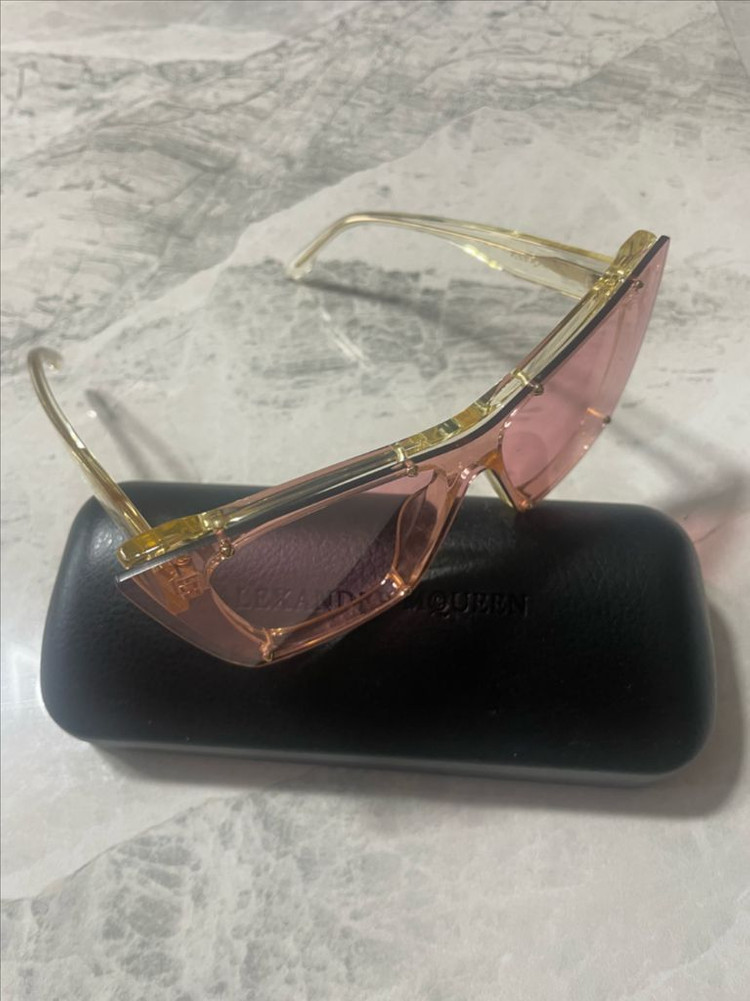 알렉산더 맥퀸 핑크 선글라스--4