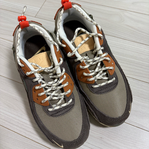 나이키 에어맥스 90 SE 운동화 235