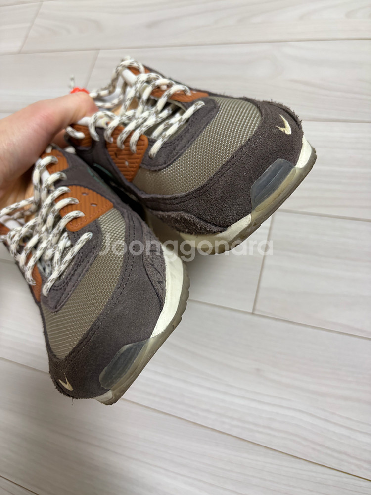 나이키 에어맥스 90 SE 운동화 235--1