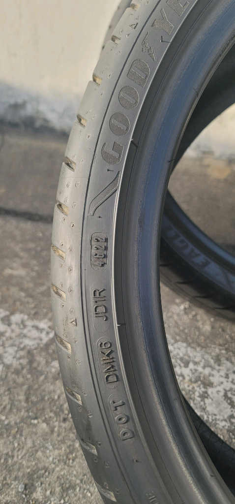 275 30 20 굿이어타이어 f12본 최저가 이미지