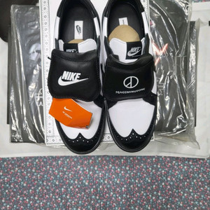 나이키 권도 피스마이너스 원 이미지