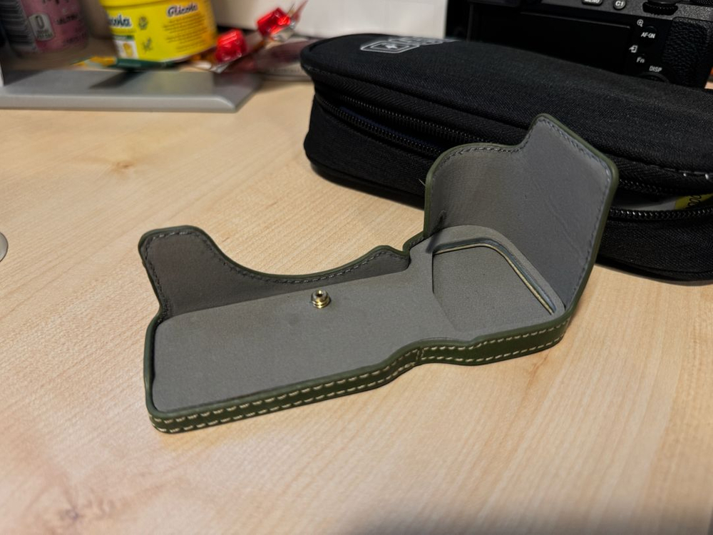 소니 a7c2 카메라 가죽 케이스 이미지