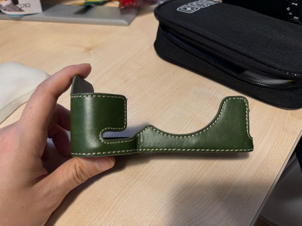 소니 a7c2 카메라 가죽 케이스 이미지