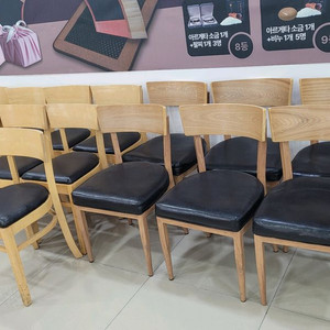 식당 카페 원목테이블, 의자 처분해요 이미지