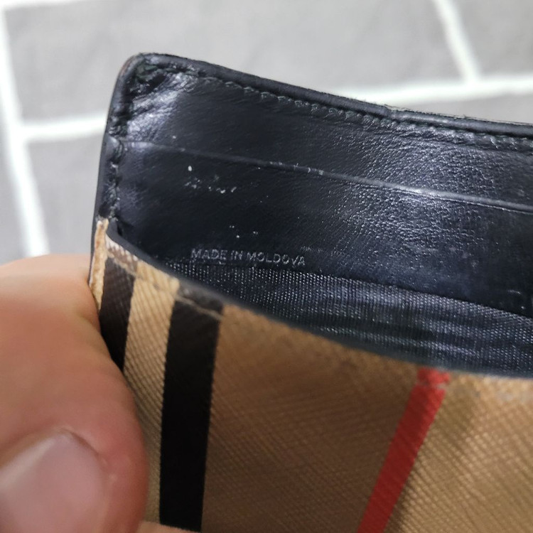 정품 버버리 체크 카드지갑 이미지