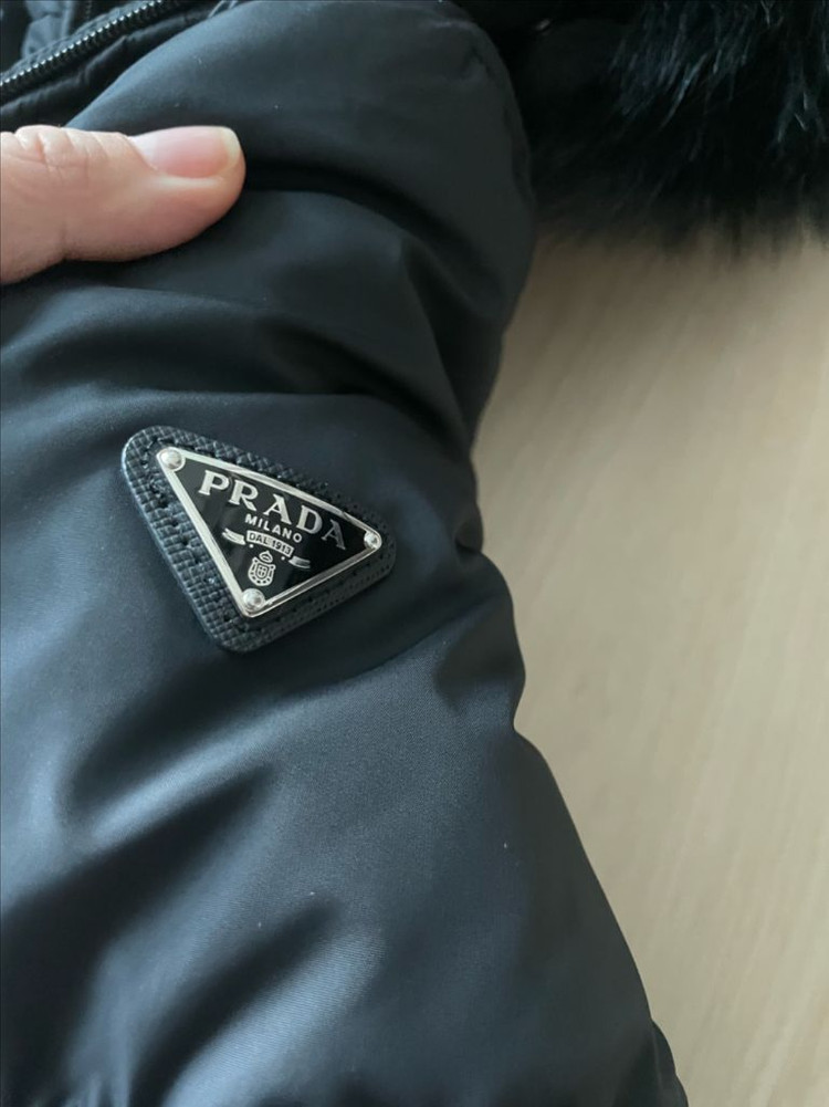 프라다 여성 패딩--1