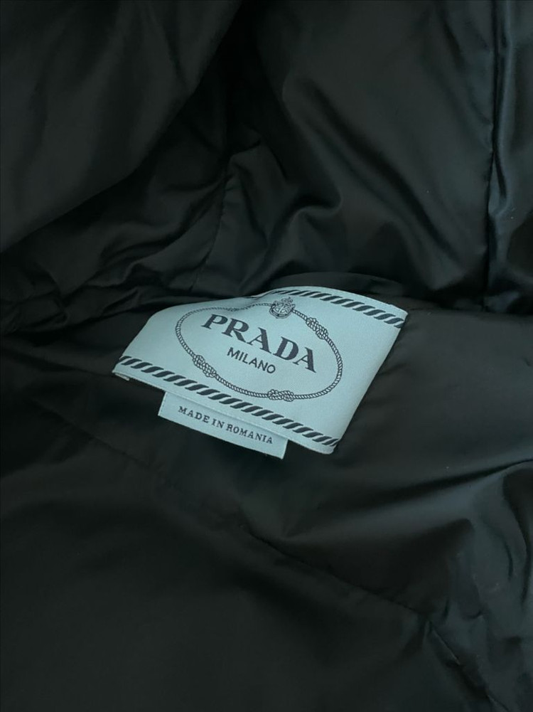 프라다 여성 패딩--3