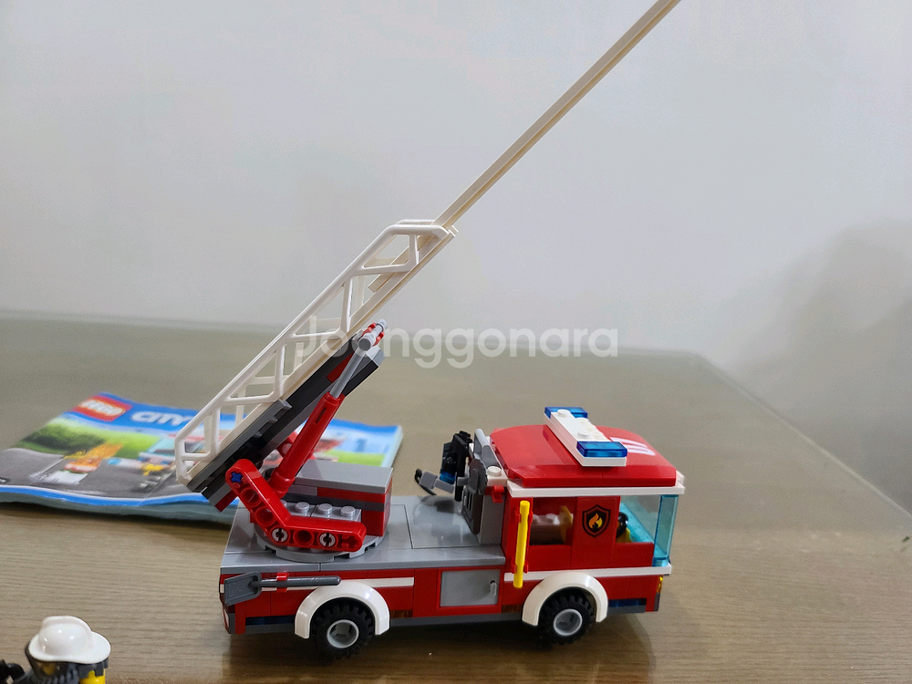 레고시티 60107 사다리 소방차 팔아요--3