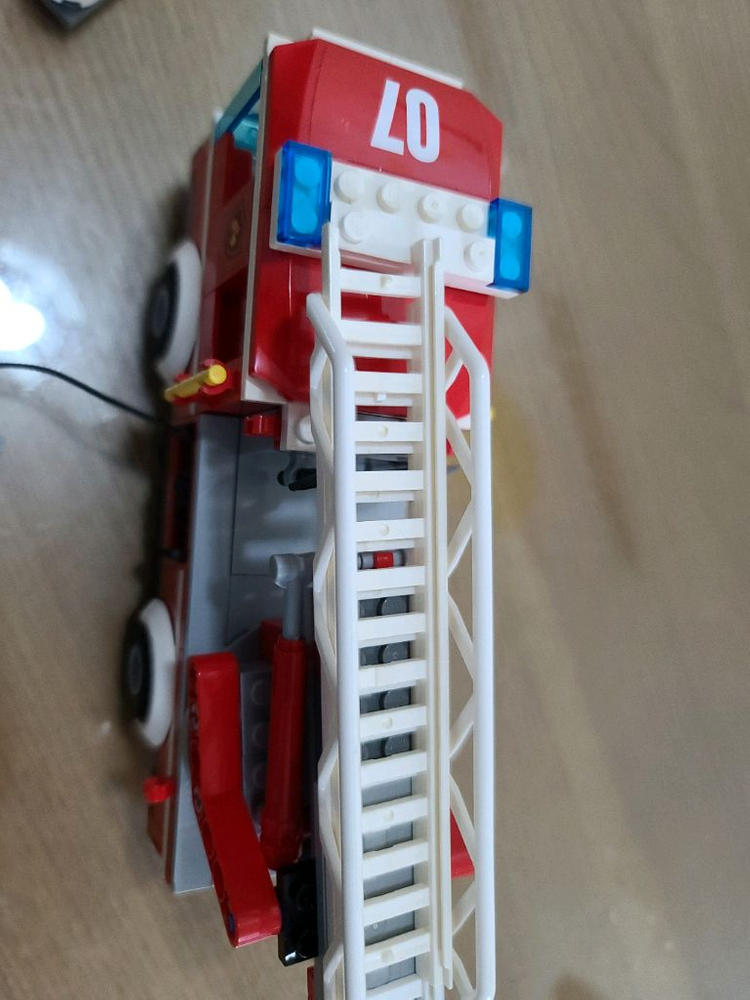 레고시티 60107 사다리 소방차 팔아요--4