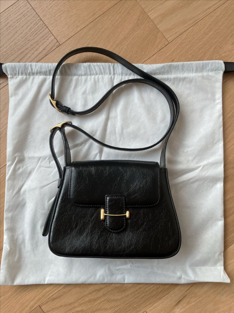 드메리엘 베티백 이미지