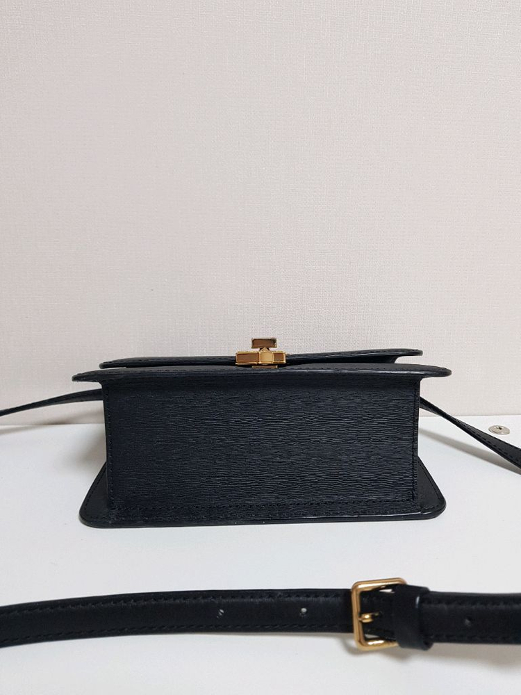 제이에스티나 크로스백--정품--6