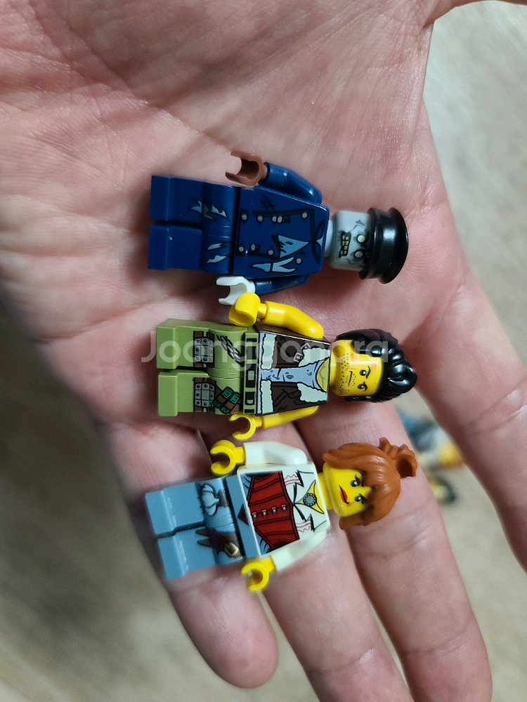 레고 몬스터파이터즈 사이클롭스 미니피규어 팔아요--1