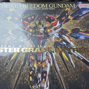 MGEX 스트라이크프리덤 저렴하게 판매합니다(런너가치대 없음)