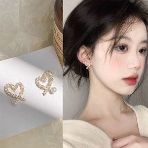 하트 큐빅 귀걸이