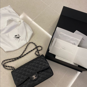 샤넬 클래식 캐비어 라지 은장