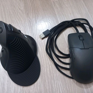 마우스 2개