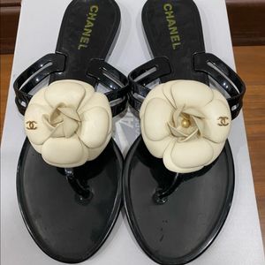 샤넬 카멜리아 젤리 플립플랍
