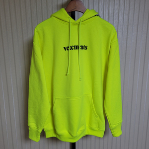 베트멍 네온 바코드 패치로고 오버핏 후드티셔츠 XS 이미지