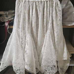 타라바이모션 밴딩 레이스 스커트(새상품)