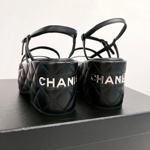 샤넬 블랙 퀼팅 샌들