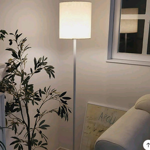 화이트 플로어 스탠드 조명 판매합니다