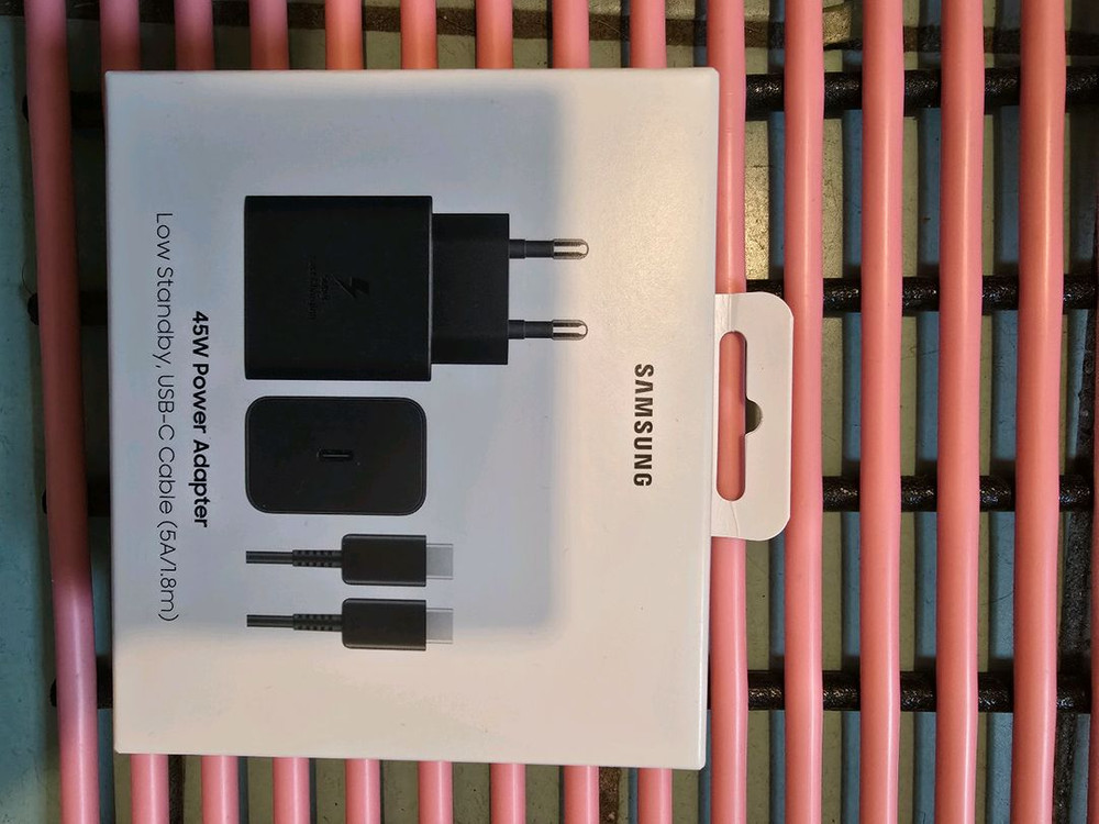 애플20W, 삼성15W,45W 정품 충전기,어댑터 미개봉--2