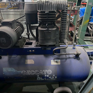 산업용 콤프레샤 에어컴프레서 이미지