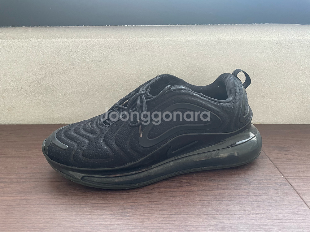 나이키 에어맥스720 트리플블랙 사이즈275--1