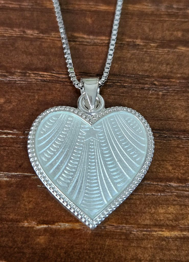 노르웨이 빈티지 실버 목걸이(주기도문각인.어린이선물)--1