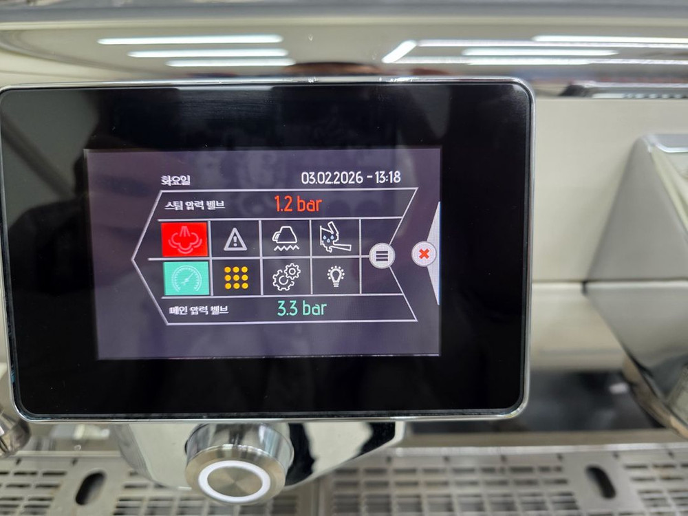 아스토니아 스톰 3그룹 커피머신--7