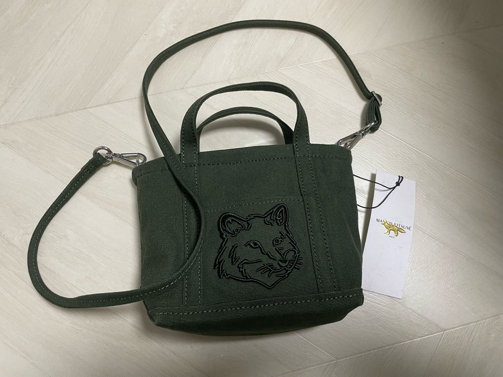 정품 새상품) 바오바오 큐보이드+메종키츠네 미니백 택포--3