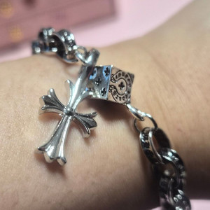 십자가 주사위 참 팔찌 실버컬러 (새상품)