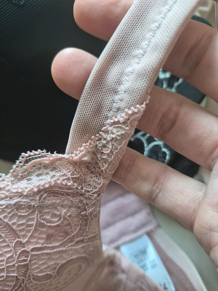 트라이엄프 무빙오일패드 브라 75C 이미지