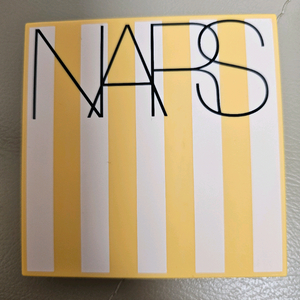 나스 한정판 핫 이스케이프 치크 미디엄 색상