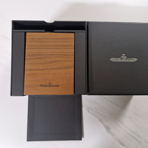 예거 르쿨트르 시계케이스 박스팝니다 (사제쿠션임)