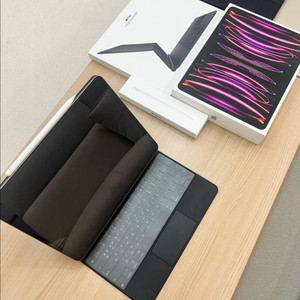 아이패드 프로 12.9 6세대 셀룰러 + 매직키보드 + 애플펜슬